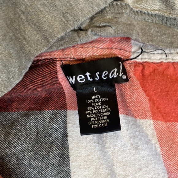 Hooded Flannel - Picture 3 of 3